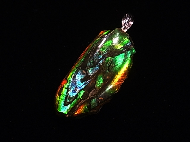 ammolite_pendant