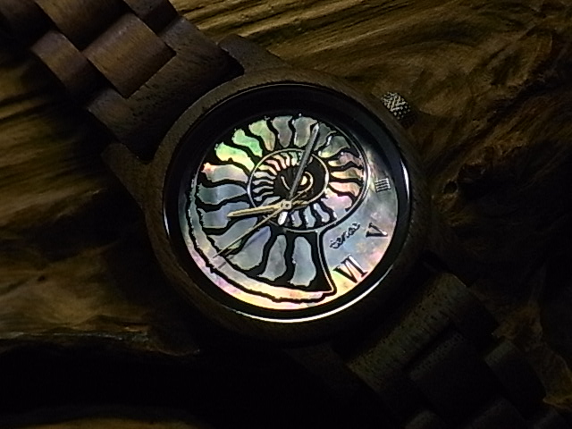 アンモナイトカッティングデザイン腕時計